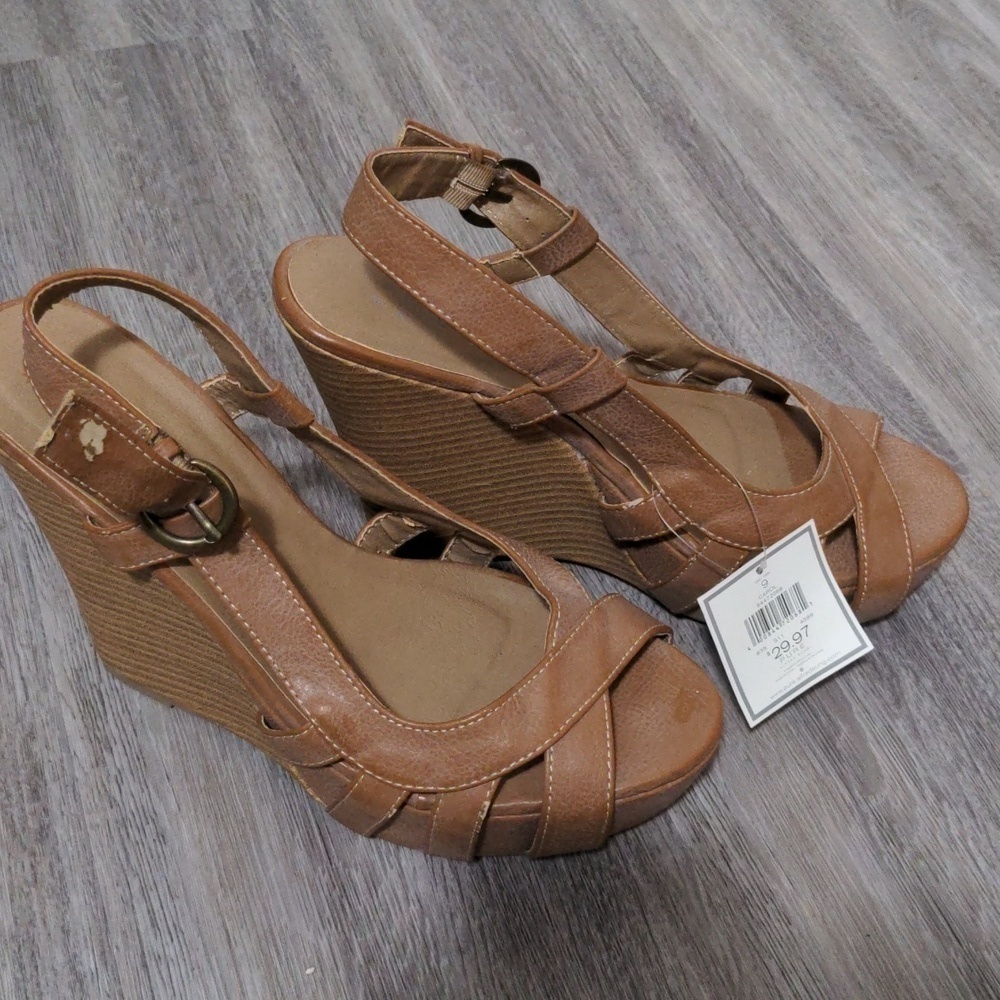Pure Alfred Sung wedges